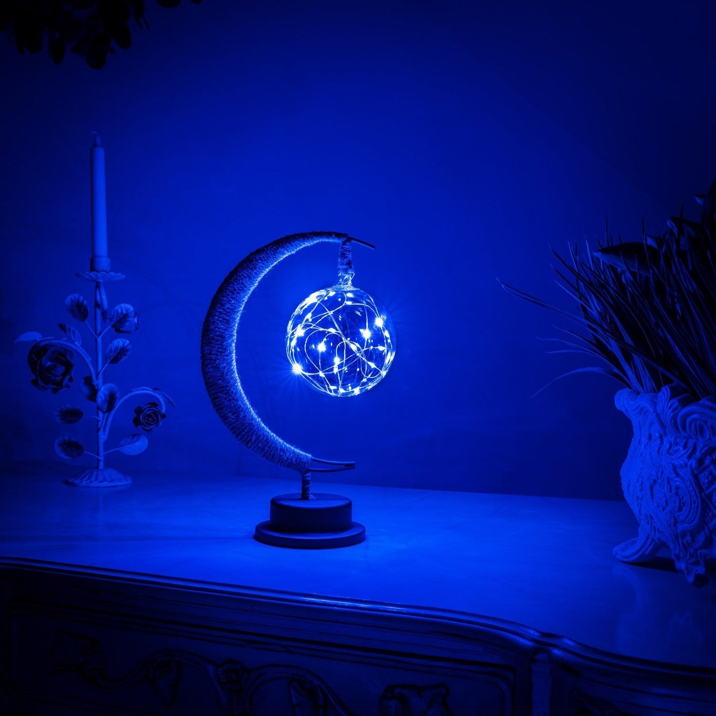 Illuminated Lunar Lamp